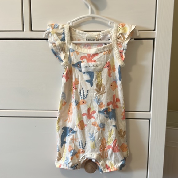 Summer York Beach Matching Twin Outfits - Picture 3 of 4